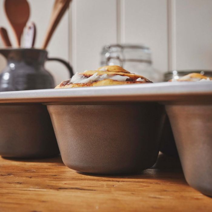 Baker & Salt 6 Cup Jumbo Muffin Tin – Non-Stick Baking Tray
