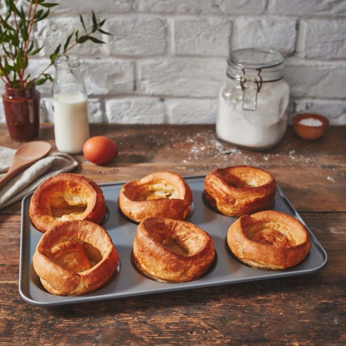Baker & Salt 6 Hole Yorkshire Pudding Tray – Non-Stick Baking Tin
