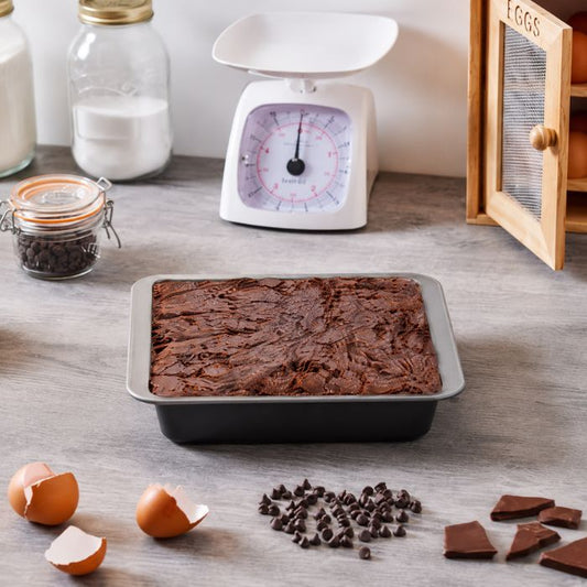 Baker & Salt Brownie Cake Tin 23cm – Square Non-Stick Baking Tray